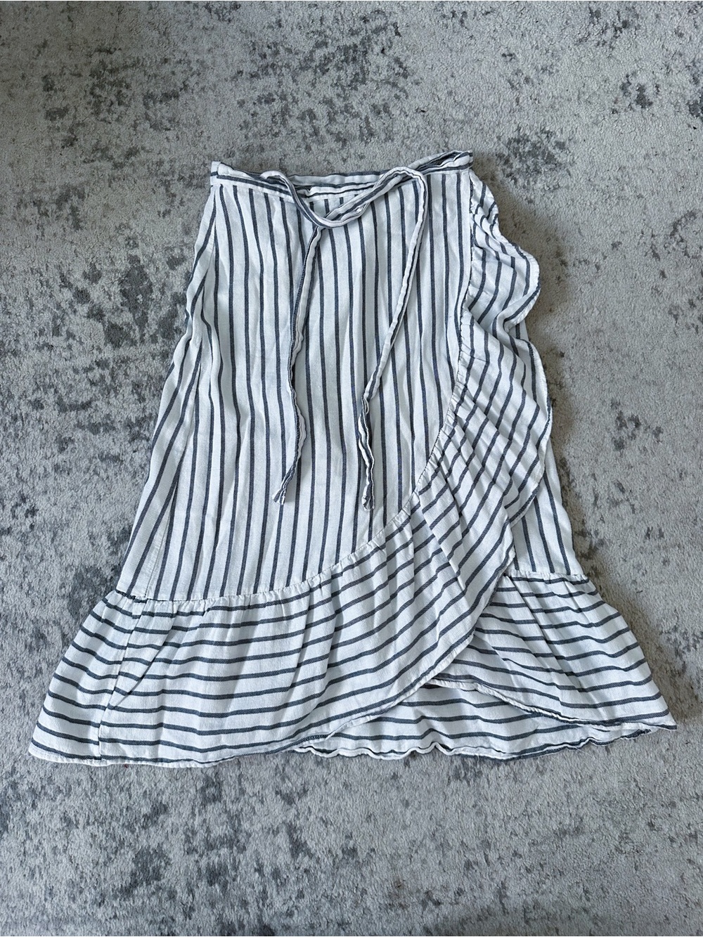 ⭐️3/$30⭐️ (bundle deal) Striped Ruffled Wrap Around Skirt